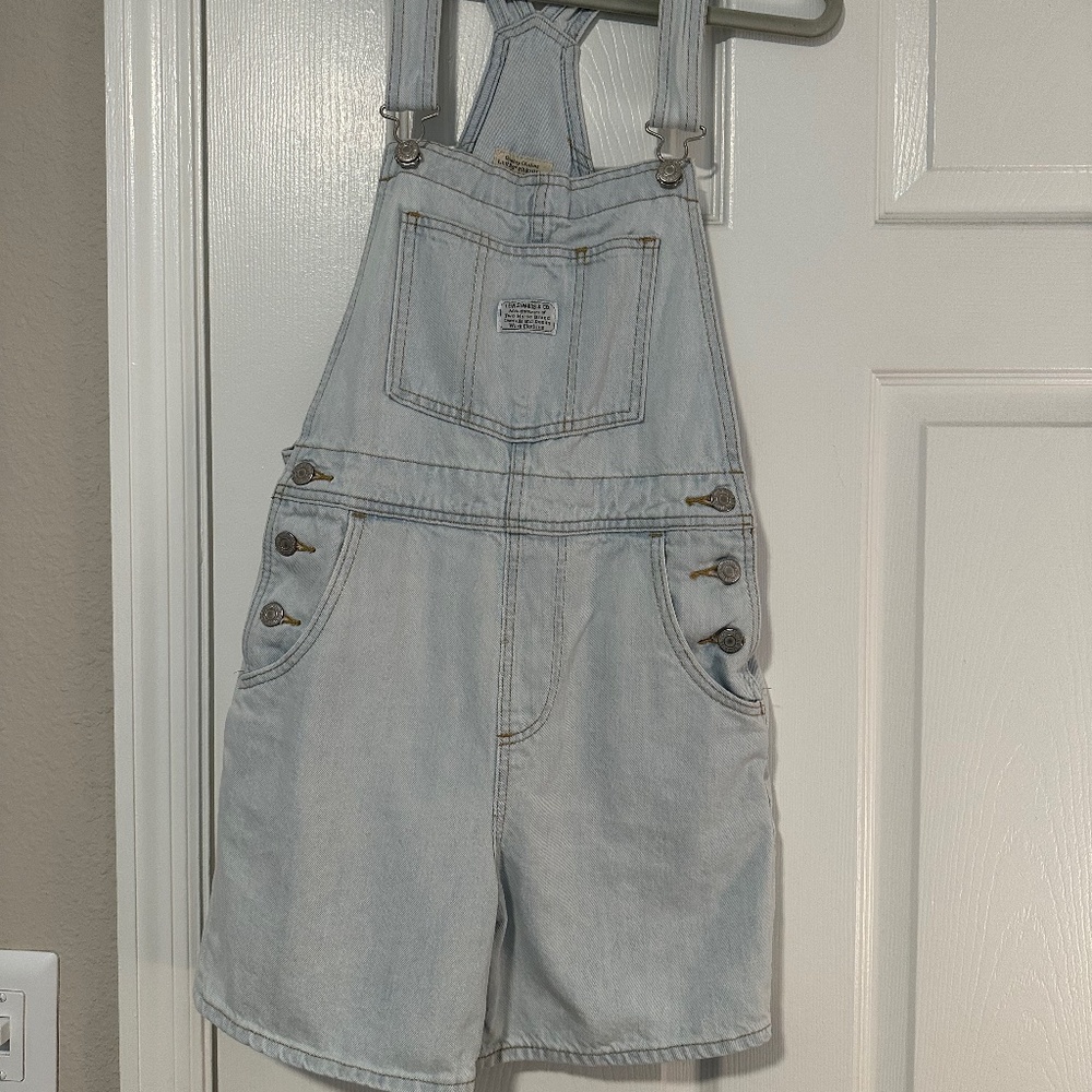 Levi short overalls